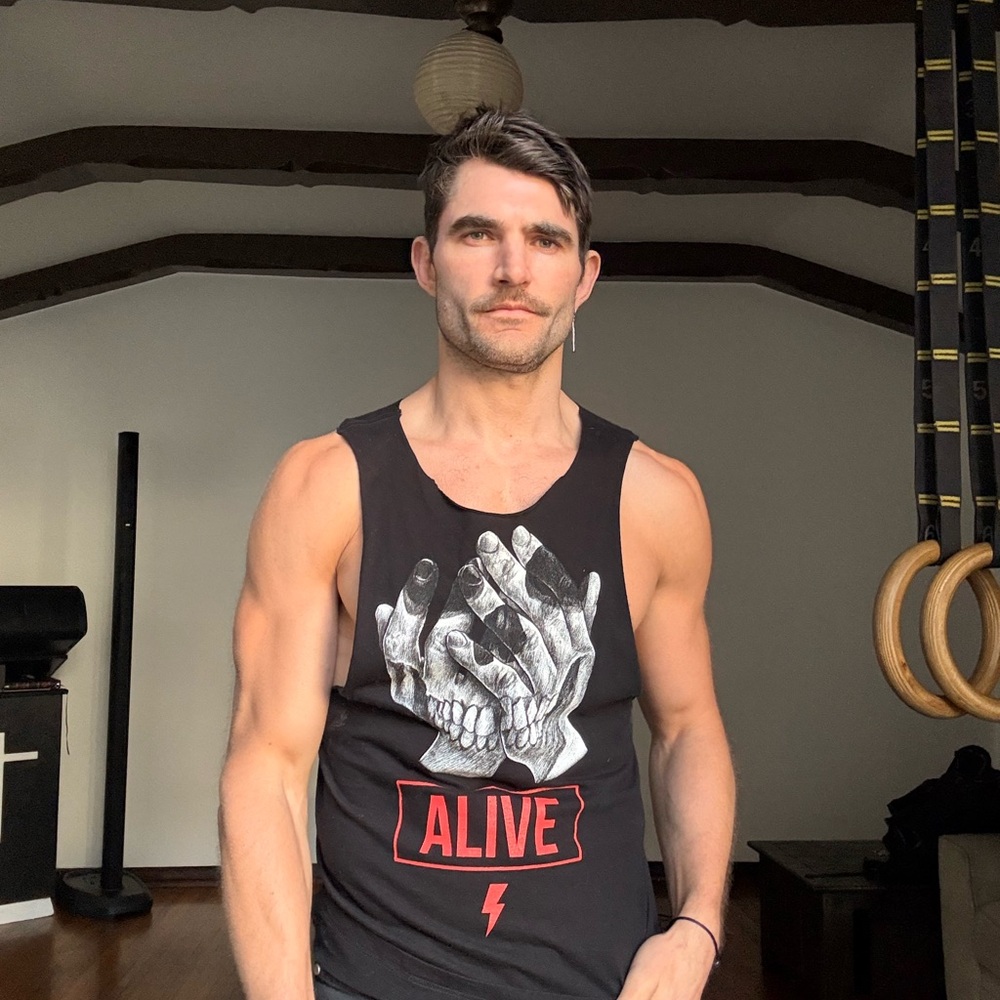 Domrebel alive skull Tank Top